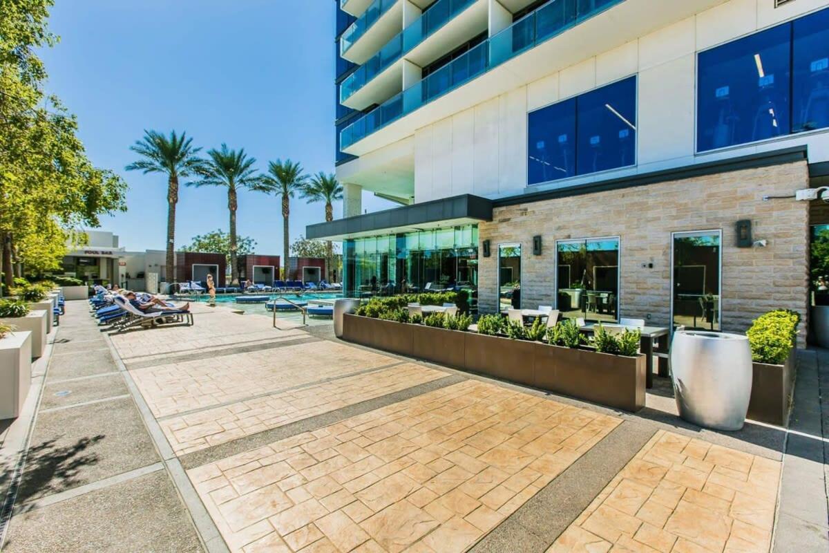 Stunning Escape Floor Strip-view 31316 Las Vegas